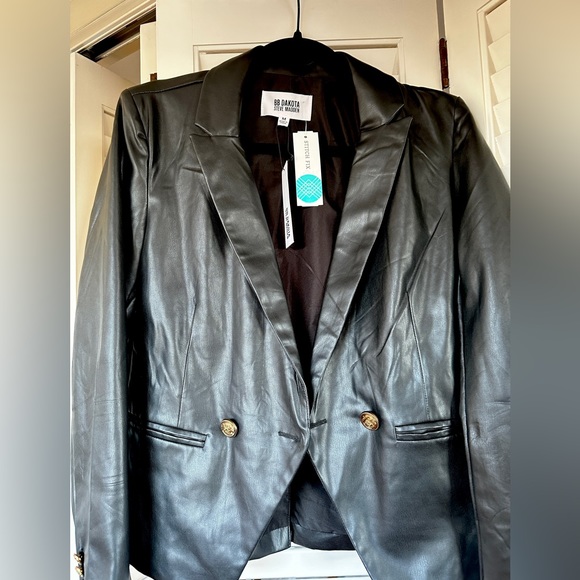 NEW with tags BB Dakota by Steve Madden Faux Leather Blazer - Picture 2 of 3
